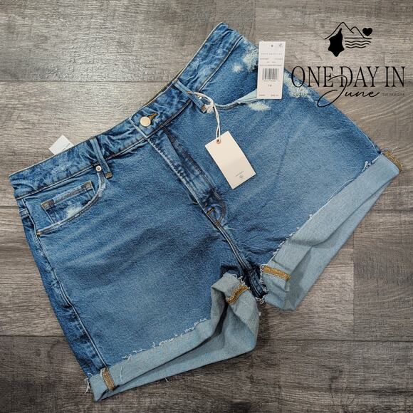 Good American Pants - Good American Girlfriend Petite Shorts Size 14